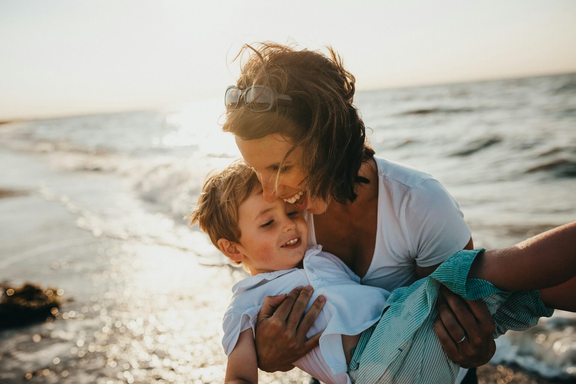 spain non lucrative visa family